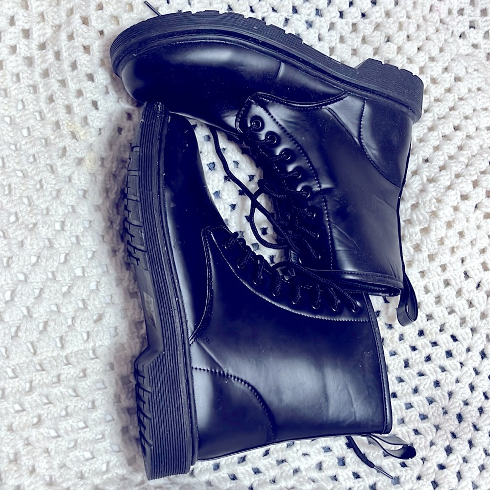 Never been worn in good shape and I hope whoever gets them are happy